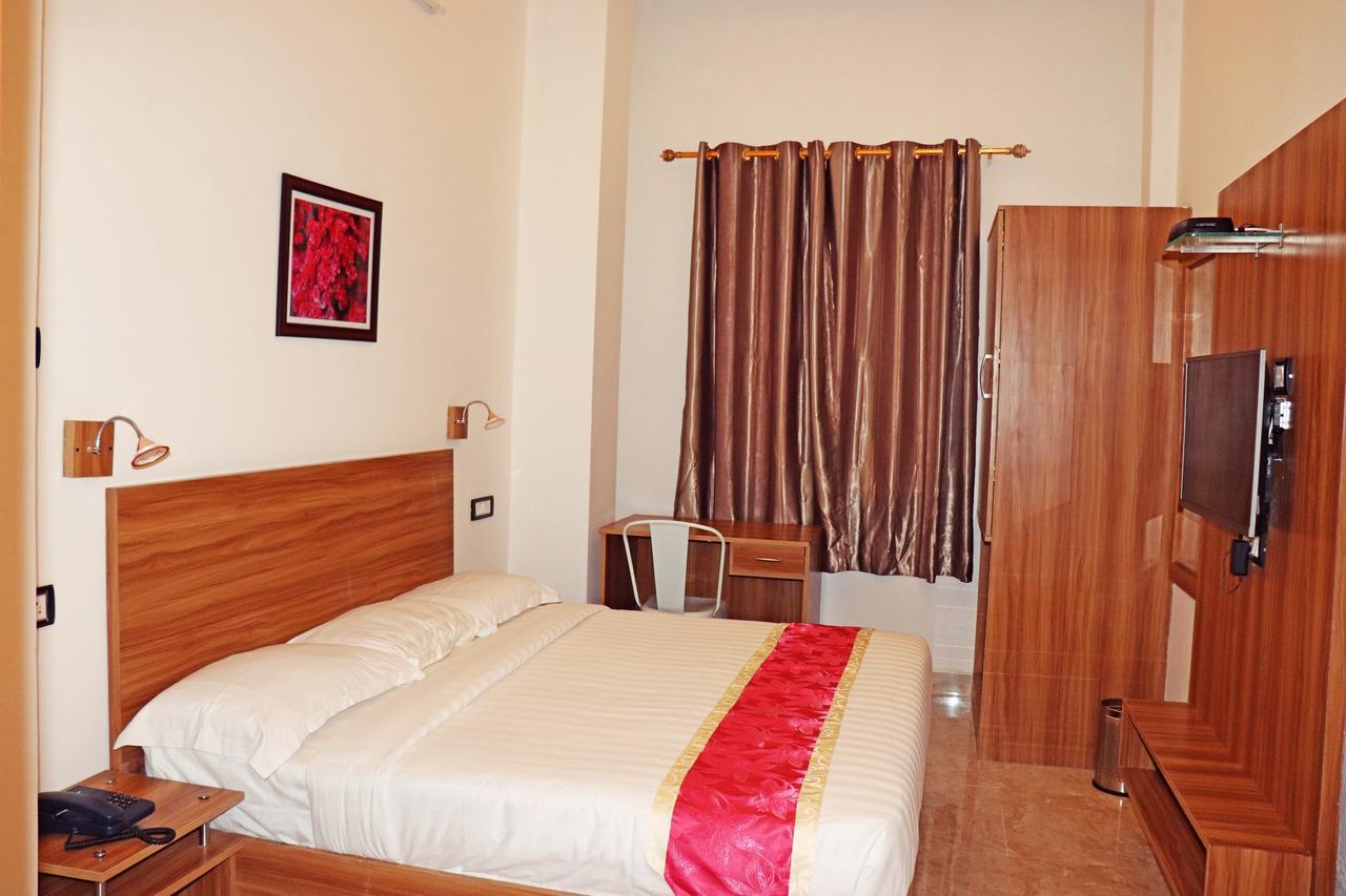 Gulnaar Guest House Chennai Eksteriør billede