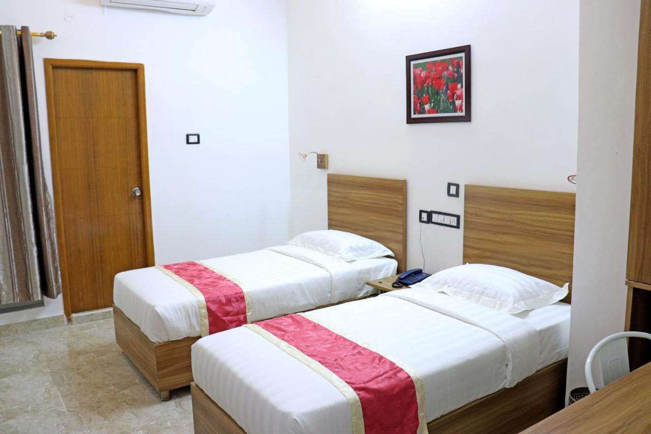 Gulnaar Guest House Chennai Eksteriør billede