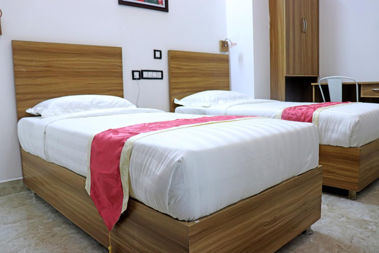 Gulnaar Guest House Chennai Eksteriør billede
